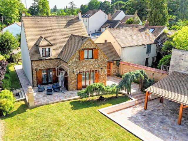 Maison 7 pièces 180 m²