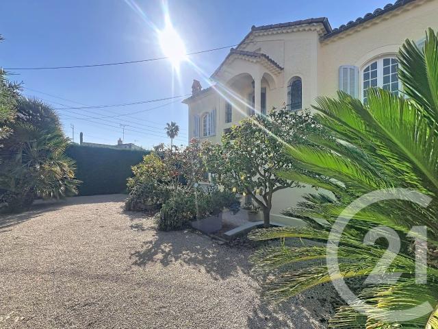 Maison 7 pièces 180 m²
