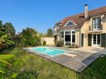 Maison 7 pièces 180 m²