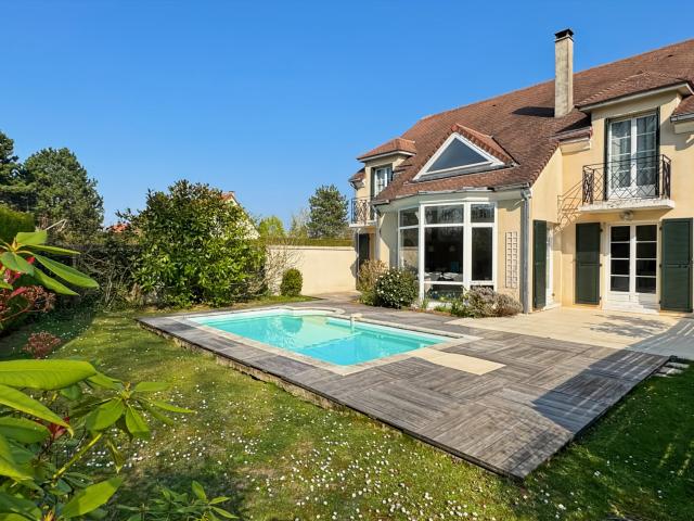 Maison 7 pièces 180 m²