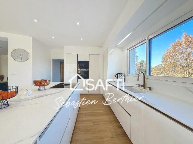Maison 7 pièces 180 m²