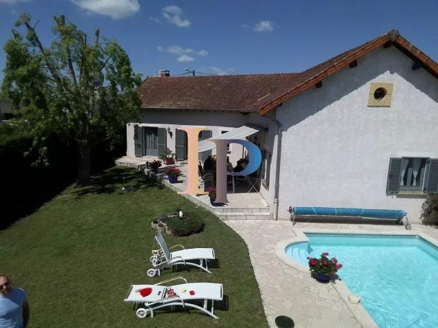 Maison 9 pièces 250 m²