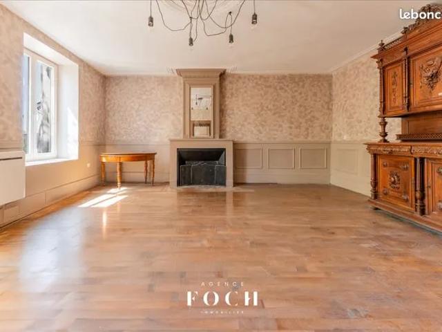 Maison 7 pièces 180 m²