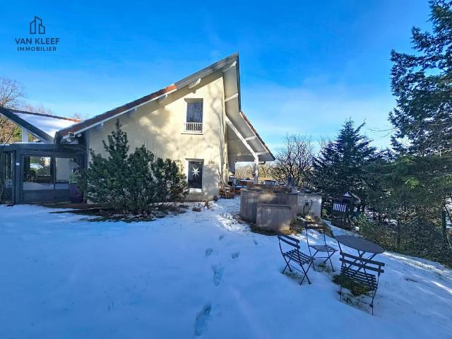 Maison 7 pièces 180 m²