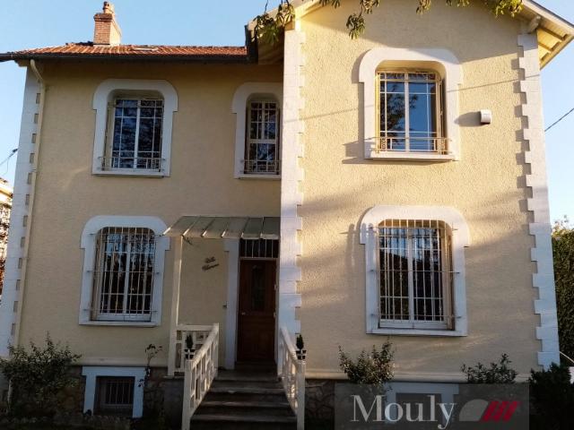 Maison 7 pièces 180 m²