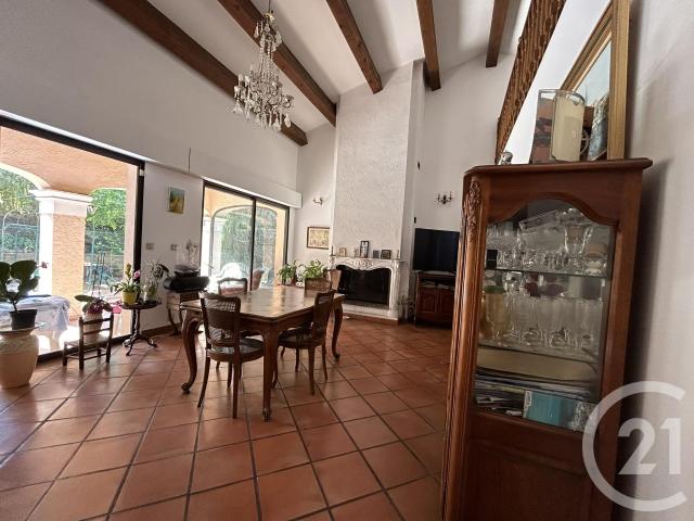 Maison 7 pièces 180 m²