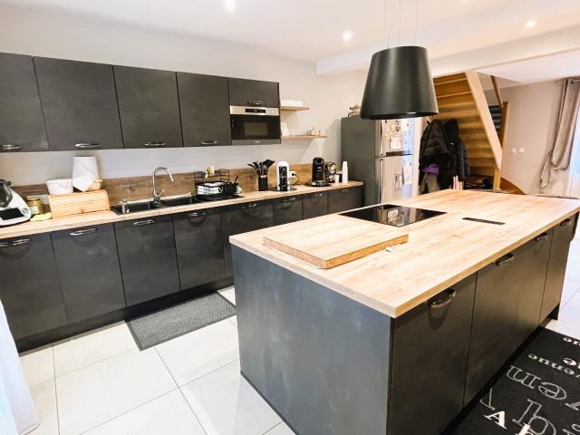 Maison 7 pièces 180 m²