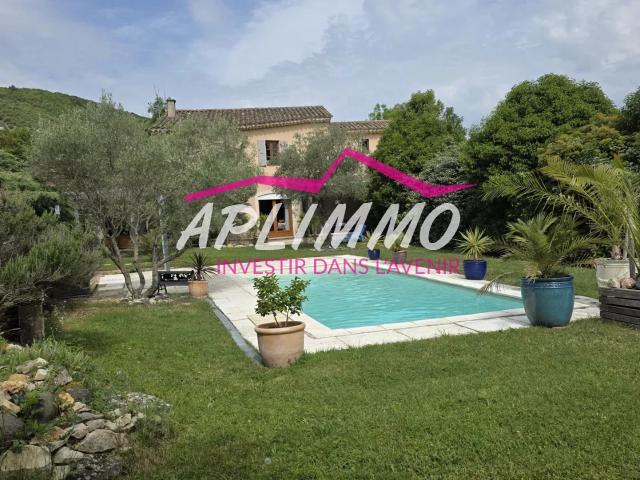 Maison 7 pièces 180 m²