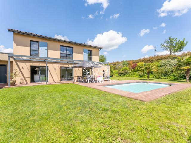 Maison 7 pièces 180 m²