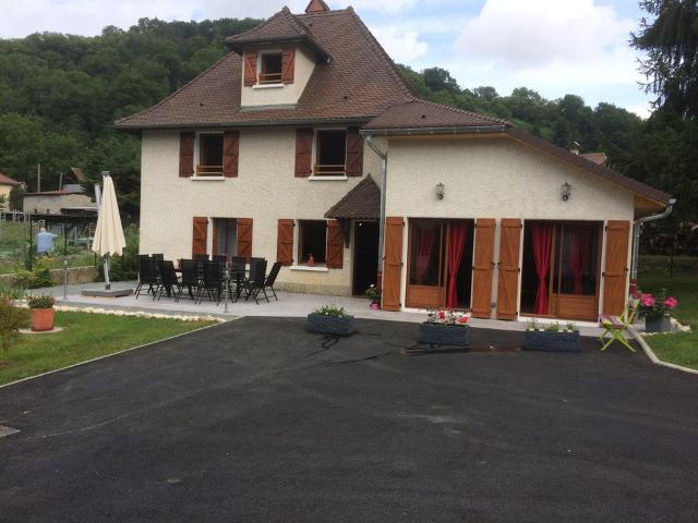 Maison 7 pièces, 180 m² à louer à Apprieu 38140