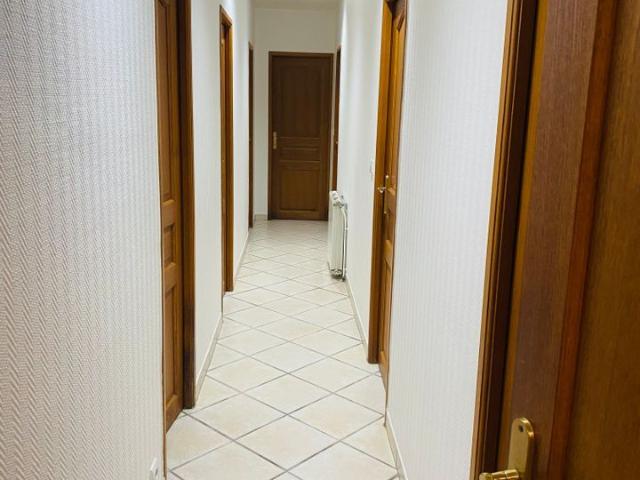 Maison 7 pièces, 180 m² à louer à Léognan 33850