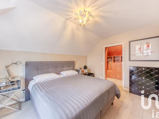 Maison 7 pièces, 180 m² à louer à Paray Vieille Poste 91550