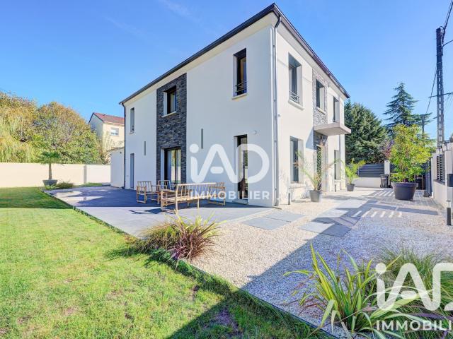 Maison 7 pièces 181 m²