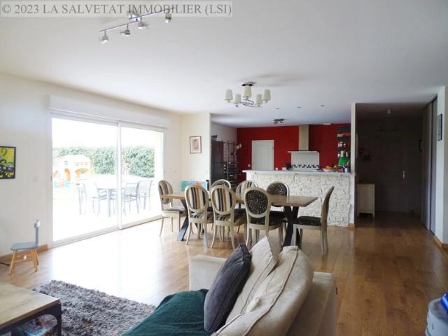 Maison 7 pièces 181 m²