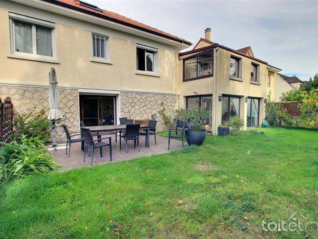 Maison 9 pièces 181 m²
