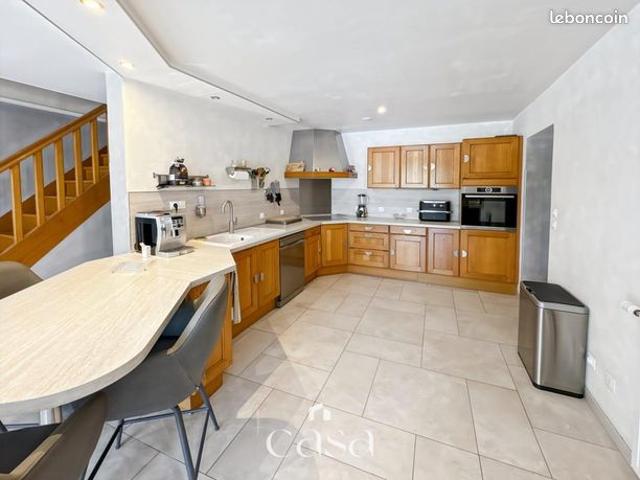 Maison 7 pièces 181 m²