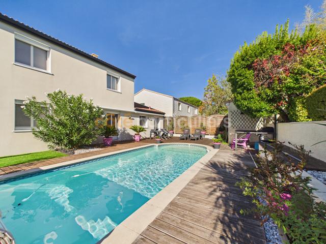 Maison 7 pièces 182 m²