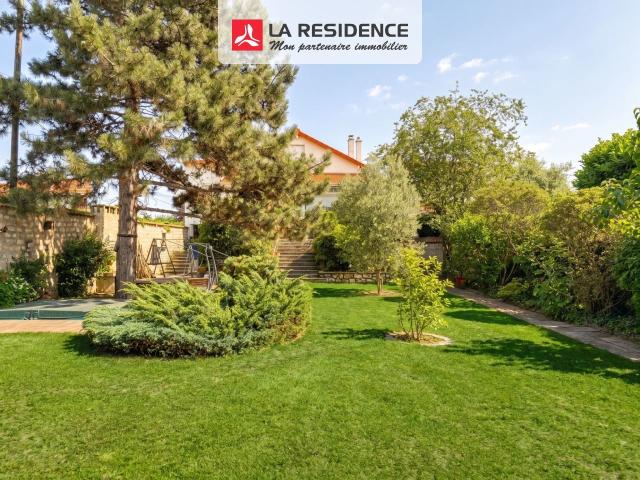 Maison 7 pièces 182 m²
