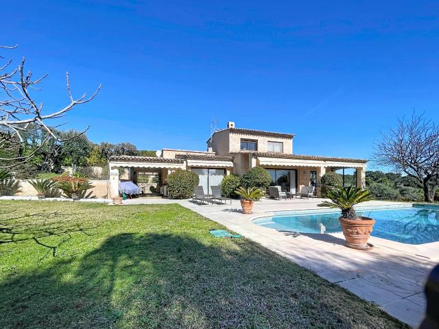 Maison 7 pièces 182 m²