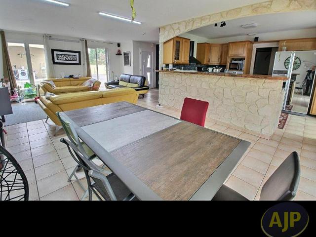 Maison 7 pièces 182 m²