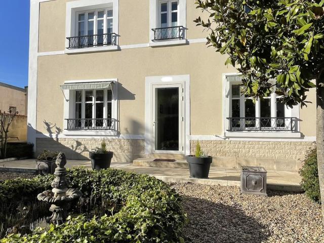 Maison 7 pièces 183 m²