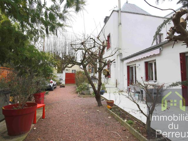 Maison 7 pièces 194 m²
