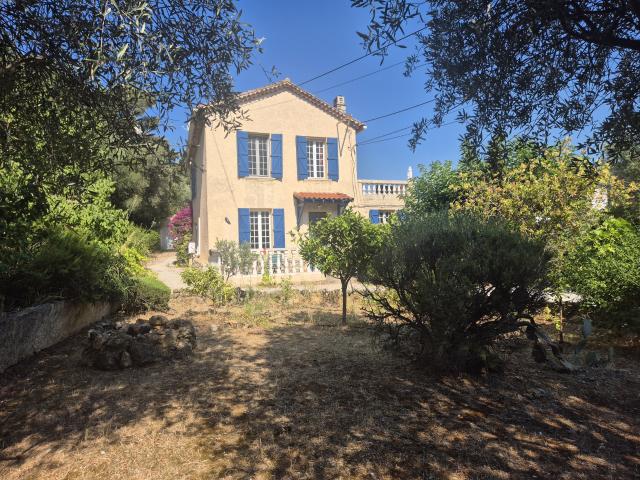 Maison 7 pièces 194 m²