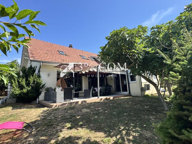 Maison 7 pièces 194 m²