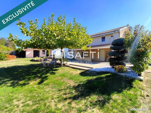 Maison 7 pièces 194 m²