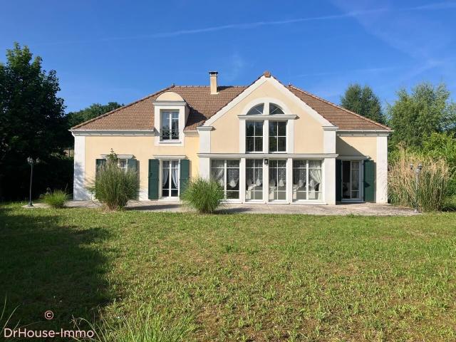 Maison 7 pièces 194 m²