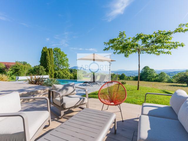 Maison 7 pièces 194 m²