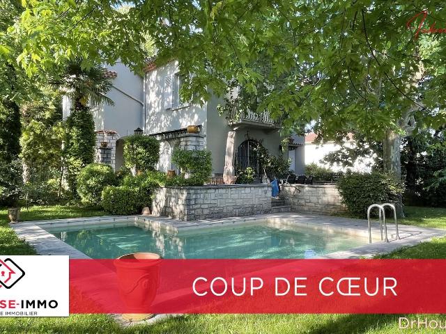 Maison 7 pièces 194 m²