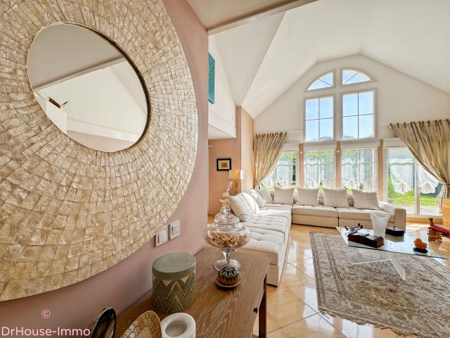 Maison 7 pièces 194 m²