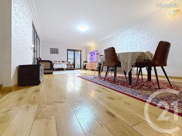 Maison 7 pièces 194 m²