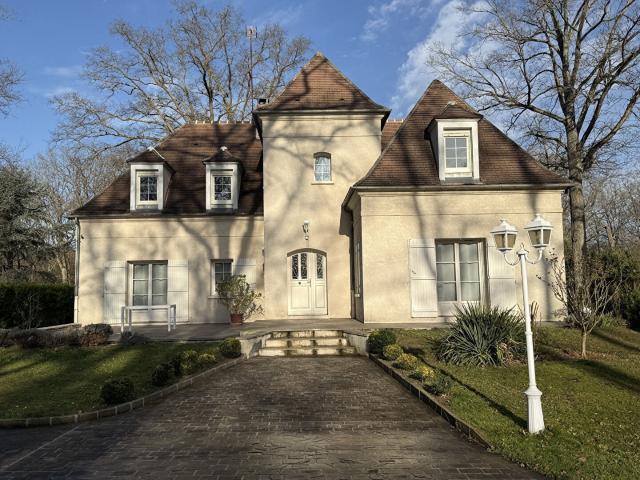 Maison 7 pièces 194 m²