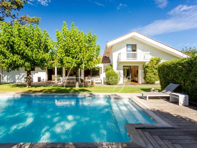 Maison 7 pièces 194 m²