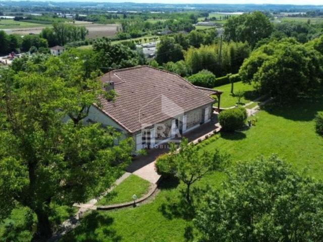 Maison 7 pièces 194 m²