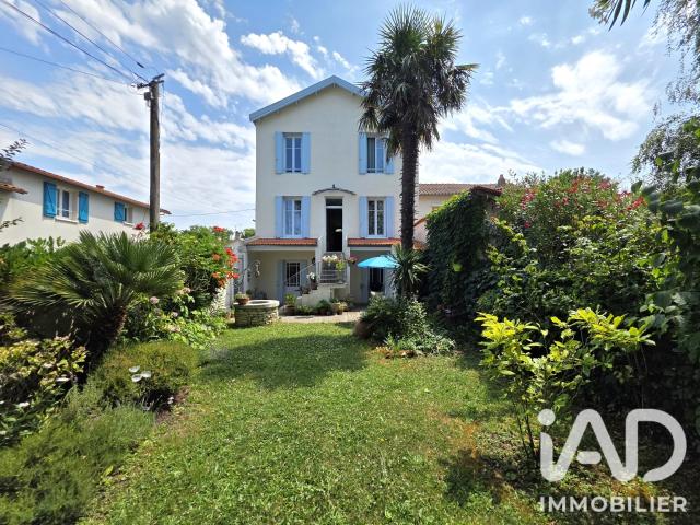 Maison 7 pièces 194 m²