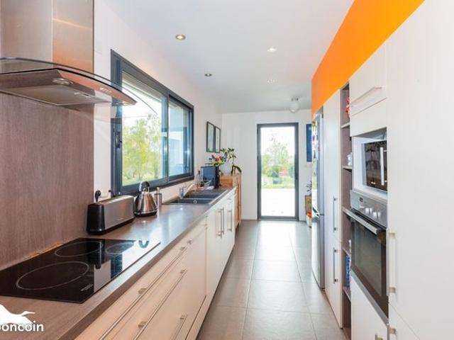 Maison 7 pièces 195 m²