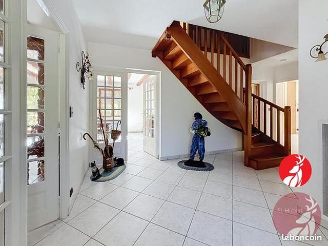 Maison 7 pièces 195 m²