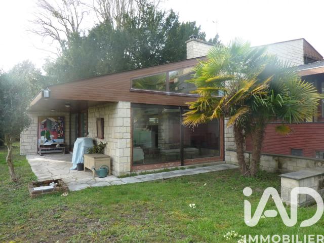 Maison 7 pièces 195 m²