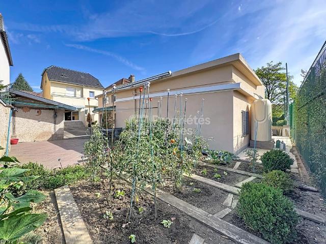 Maison 7 pièces 195 m²