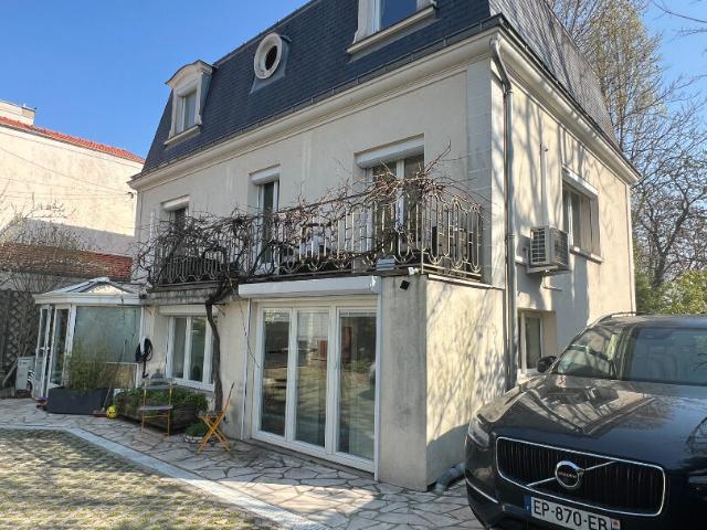 Maison 7 pièces 195 m²