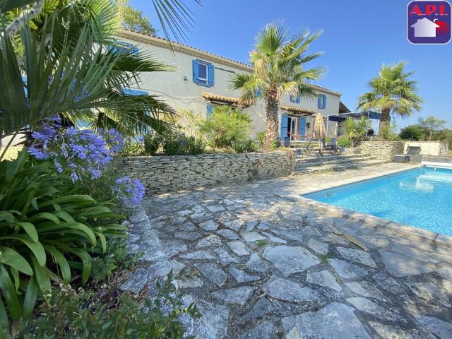 Maison 7 pièces 195 m²