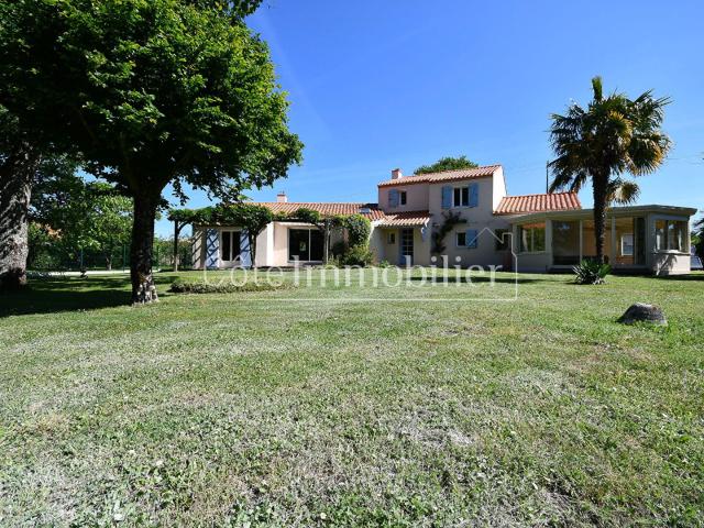 Maison 7 pièces 195 m²