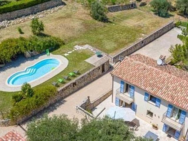 Maison 7 pièces 195 m²