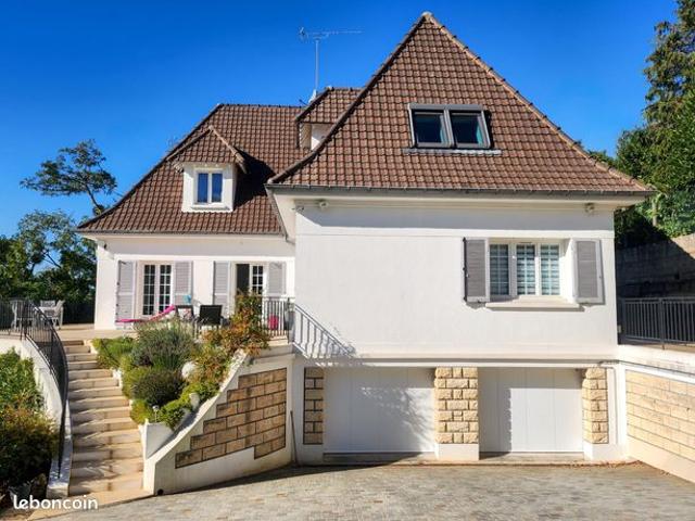 Maison 7 pièces 195 m²