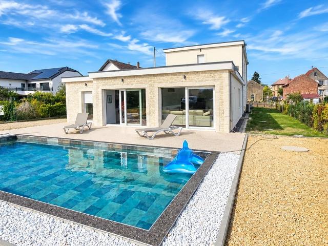 Maison 7 pièces 195 m²