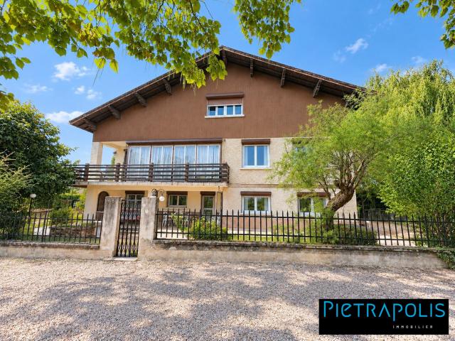 Maison 7 pièces 195 m²