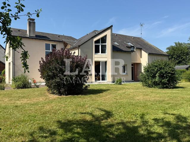 Maison 7 pièces 195 m²